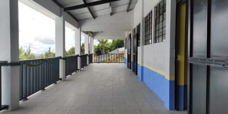 Gobierno mejorará infraestructura escolar en San José Poaquil