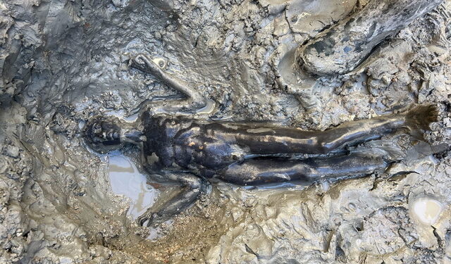 Hallan en Italia 24 estatuas romanas y etruscas