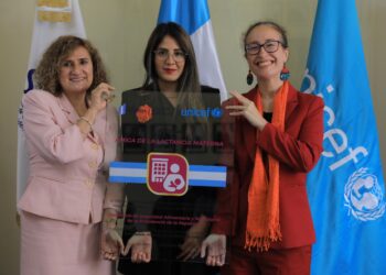 Reconocen a Sesan por fomentar lactancia materna en espacio de trabajo