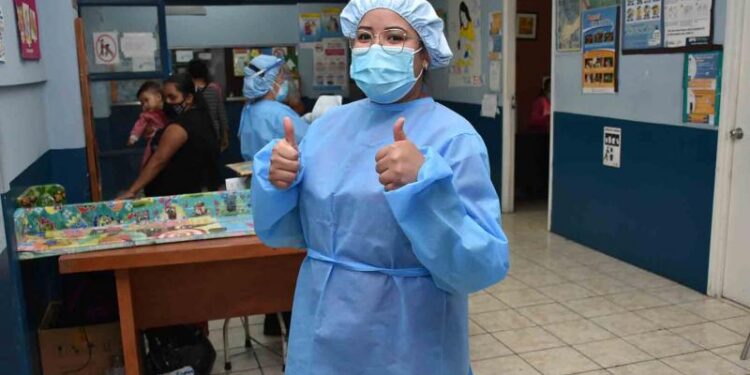 Supervisarán a graduandos de enfermería