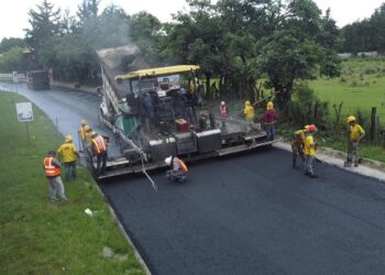 Mantienen trabajos de rehabilitación entre Patzicía y Los Encuentros, Chimaltenango