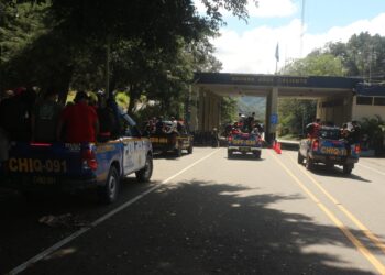 Brindan asistencia a migrantes en frontera de Agua Caliente, Chiquimula