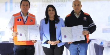 Planes de prevención fortalecerán las acciones de docentes y alumnos ante situaciones de riesgo. /Foto: Marvin García