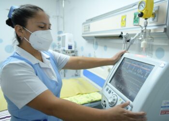 Nueva área de cuidado intensivo será operada por 25 enfermeros. /Foto: Alvaro Interiano