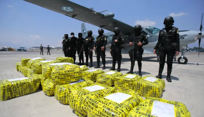 Suman 3 mil 500 millones de quetzales en drogas, bienes y dinero incautados al narcotráfico