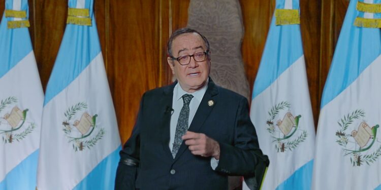 En Consulta con el Dr. Giammattei. /Foto: Equipo SCSP