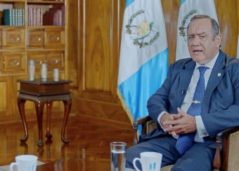 Presidente reafirma compromiso de impulsar programas a favor de los guatemaltecos