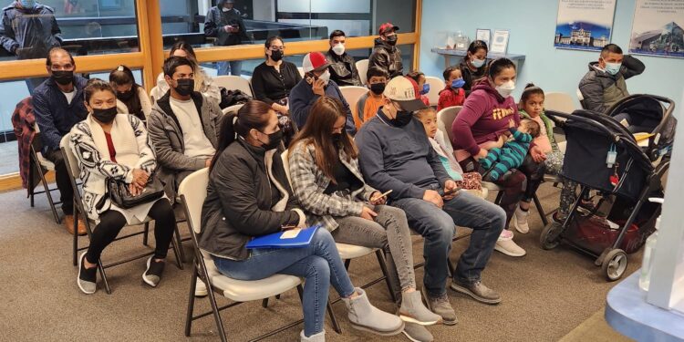 Desarrollan jornada móvil de servicios de Renap en Orlando, Florida