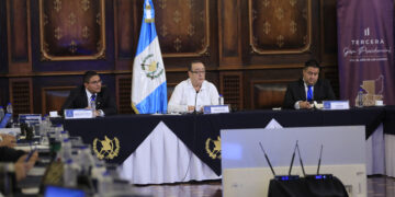 Presidente lidera reunión con alcaldes de Jalapa en tercera gira presidencial