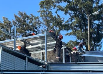 Soldados cumplen plazo para entregar construcción de viviendas en zona 21