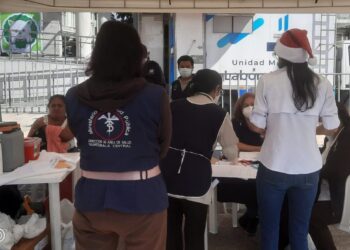 Salud Instala unidad móvil en Festival Navideño