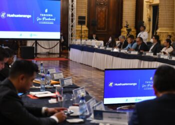 Tercera gira presidencial: Suman más de 9 mil 225 millones de quetzales para Huehuetenango