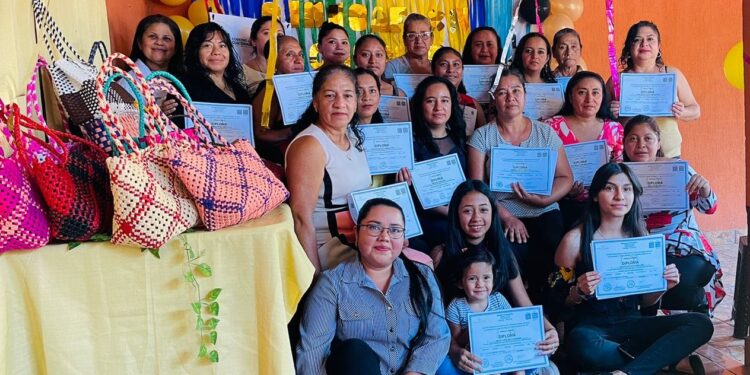 Vecinas de Barberena culminan formación y certifican sus capacidades