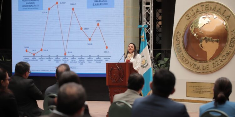 Presentan informe de daños, pérdidas y otros derivados del ciclón tropical Julia