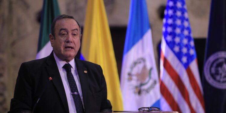 Presidente Giammattei participa en Congreso Internacional de Derecho Constitucional