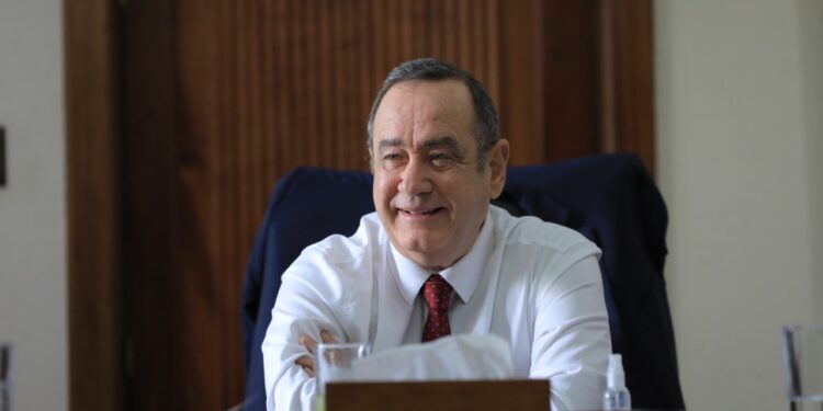 Presidente sostiene reunión interinstitucional para la modernización, fortalecimiento de seguridad fronteriza y transitabilidad del país