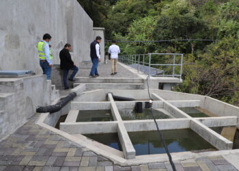 Supervisan nueva planta de tratamiento de aguas residuales en Sololá