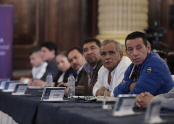 Alcaldes de Escuintla priorizan proyectos de educación e infraestructura vial