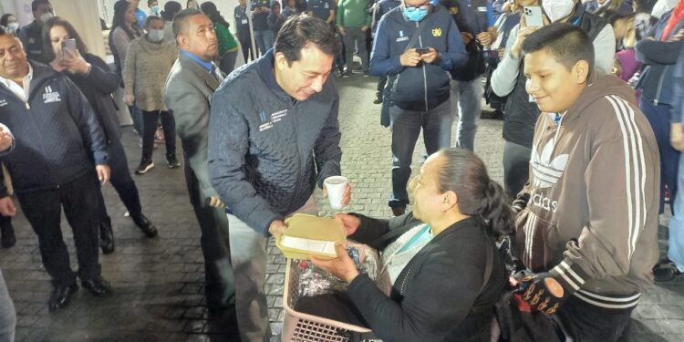 Cena navideña es compartida con 3 mil guatemaltecos