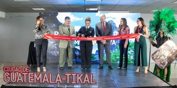 ctivan vuelos entre Ciudad de Guatemala y Petén