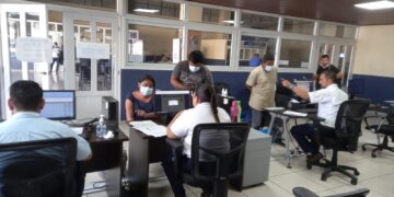 Atención a migrantes en Centro de Recepcion de retornados en San Marcos.