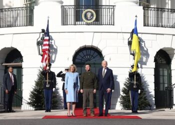 Presidente estadounidense recibe a su homólogo de Ucrania en visita a Washington