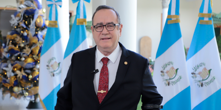 Presidente resalta proyectos para el desarrollo económico y social de Guatemala en 2023