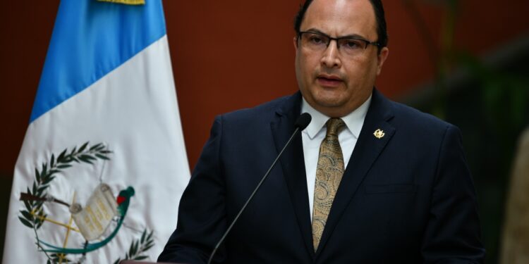 Conferencia de prensa del ministro de Relaciones Exteriores, Mario Búcaro.