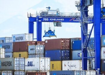 Contenedores en puerto guatemalteco.