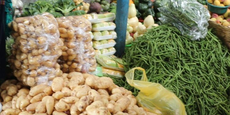 Destacan abastecimiento y estabilidad de la canasta básica alimentaria