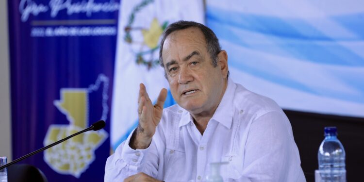 Tercera gira presidencial ha abarcado 12 departamentos