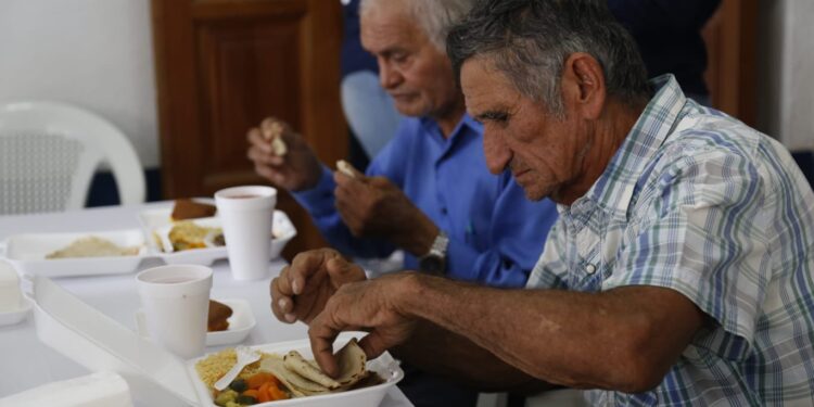 En los comedores sociales se han servido más de 8.5 raciones de alimentos en 2022