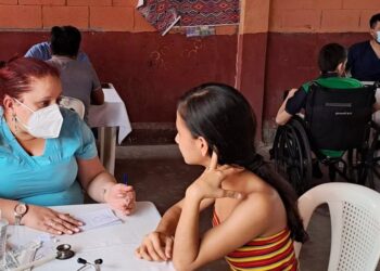 Más de mil vecinos se benefician con jornadas médicas de servicios integrados en Retalhuleu