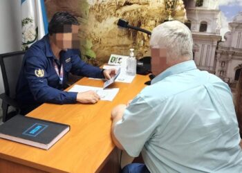 Migración impide ingreso al país de extranjero con alerta de Interpol