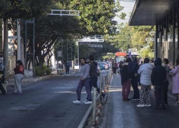 Un sismo de magnitud 6 activa la alerta sísmica en México