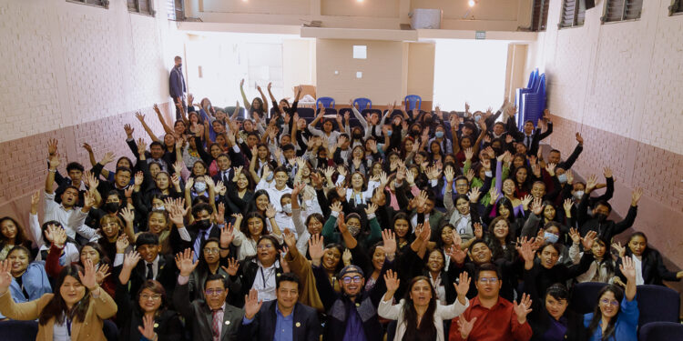 Jóvenes culminan exitosamente servicio cívico