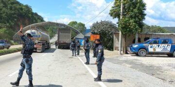 Mantienen operativos para evitar defraudación aduanera en fin de año