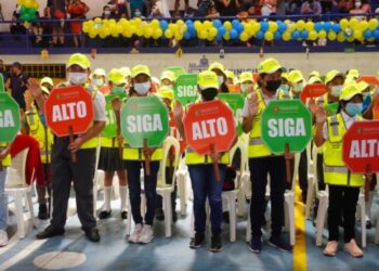 Más de 300 niños se gradúan como inspectores escolares en 2022