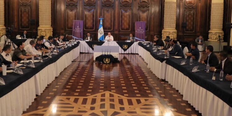 Alcaldes de Alta Verapaz agradecen apoyo del Gobierno en proyectos de desarrollo