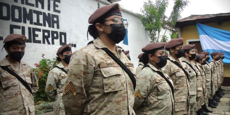 Reservistas militares de Totonicapán concluyen formación