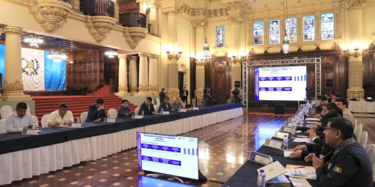 Jefes ediles de Totonicapán destacan fortalecimiento de infraestructura vial