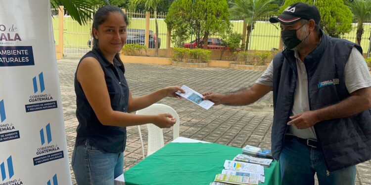 MARN desarrolla campaña de información sobre gestión integral de desechos en Zacapa