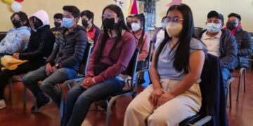 Jóvenes emprendedores reciben apoyo para comercializar sus productos de forma virtual