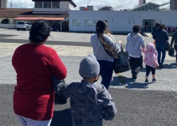 Brindan asistencia a migrantes retornados bajo el Título 42