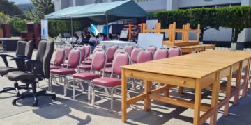 Escuelas de Huehuetenango reciben nuevo mobiliario