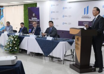 Brindan detalles de ejecución presupuestaria y perspectivas económicas para 2023