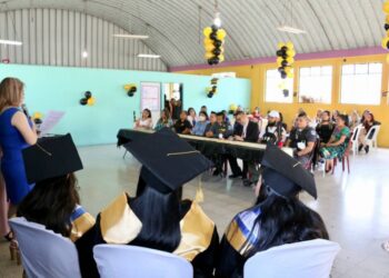 Privadas de libertad culminan bachillerato en ciencias y letras por madurez