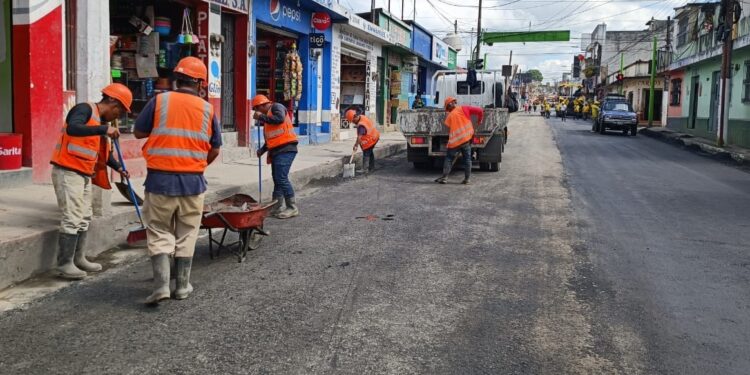 Retomarán trabajos en calle Minerva