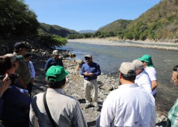 Discuten proyectos de cooperación para saneamiento del río Motagua