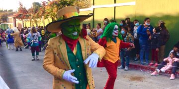 San Lucas Sacatepéquez despide el año con bailes